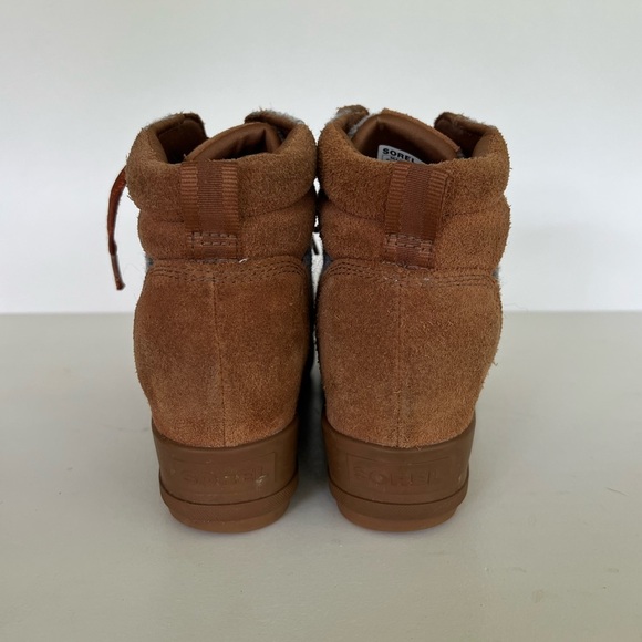 Sorel Evie Ankle Lace-up Wedge Platform Booties, Tan Brown/ Gray Suede, size 7.5 - Picture 12 of 12